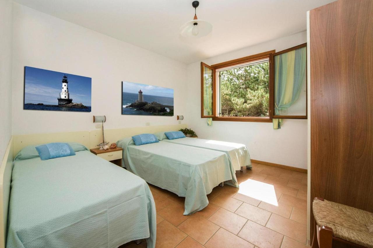 Terraced House In The Ca' Del Pino Holiday Complex With Communal Pool In Bibione Buitenkant foto